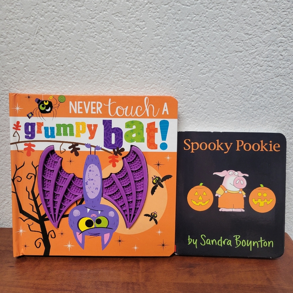 Childrens Halloween Themed Books Set of 2 Nwt